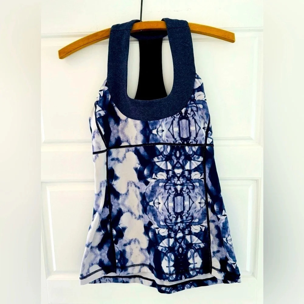 LULULEMON tie dye t-strap blue gray white scoop neck tank built in bra gym 2